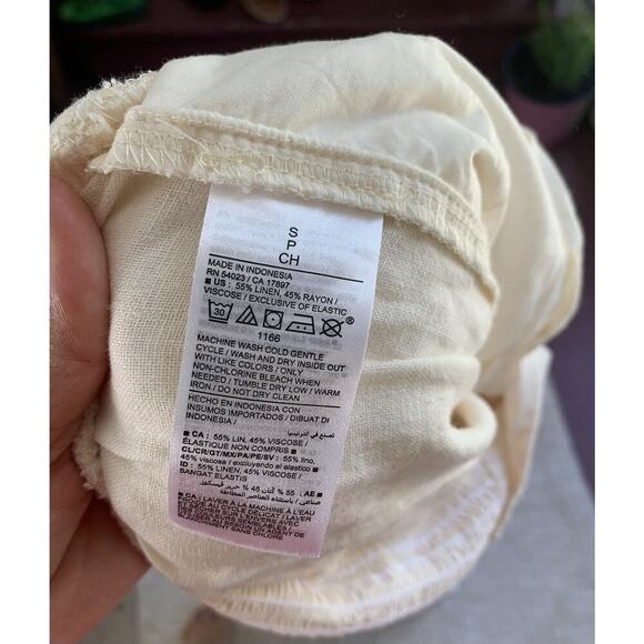 Beige linen jumpsuit old navy small cottage core coastal beach summer comfort - Picture 5 of 6